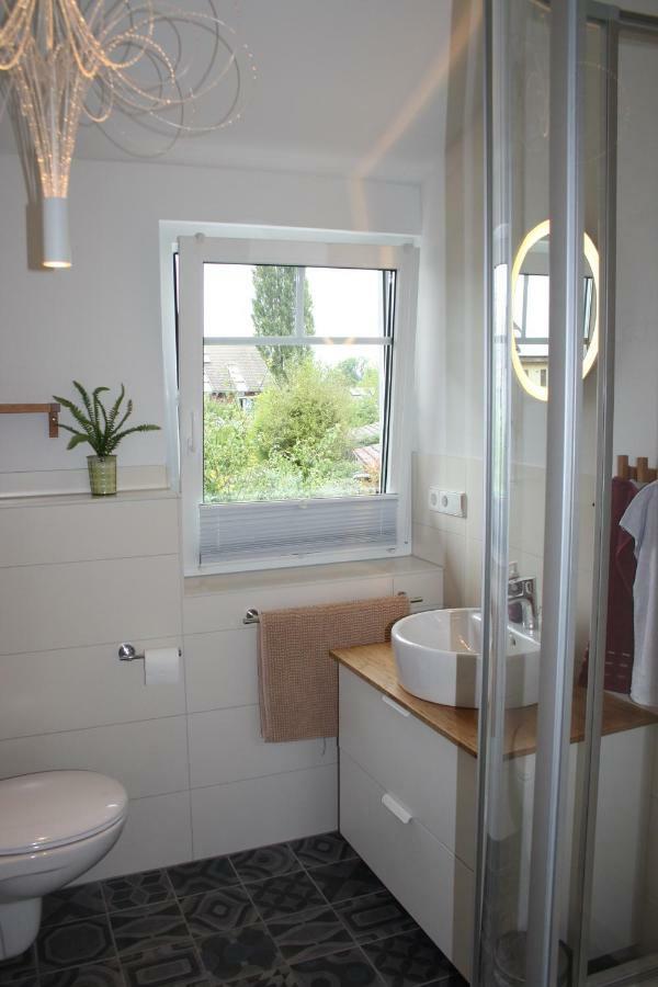 Ferienwohnung ANNA - charmante Ferienwohnung in bevorzugter Lage Konstanz Exterior foto